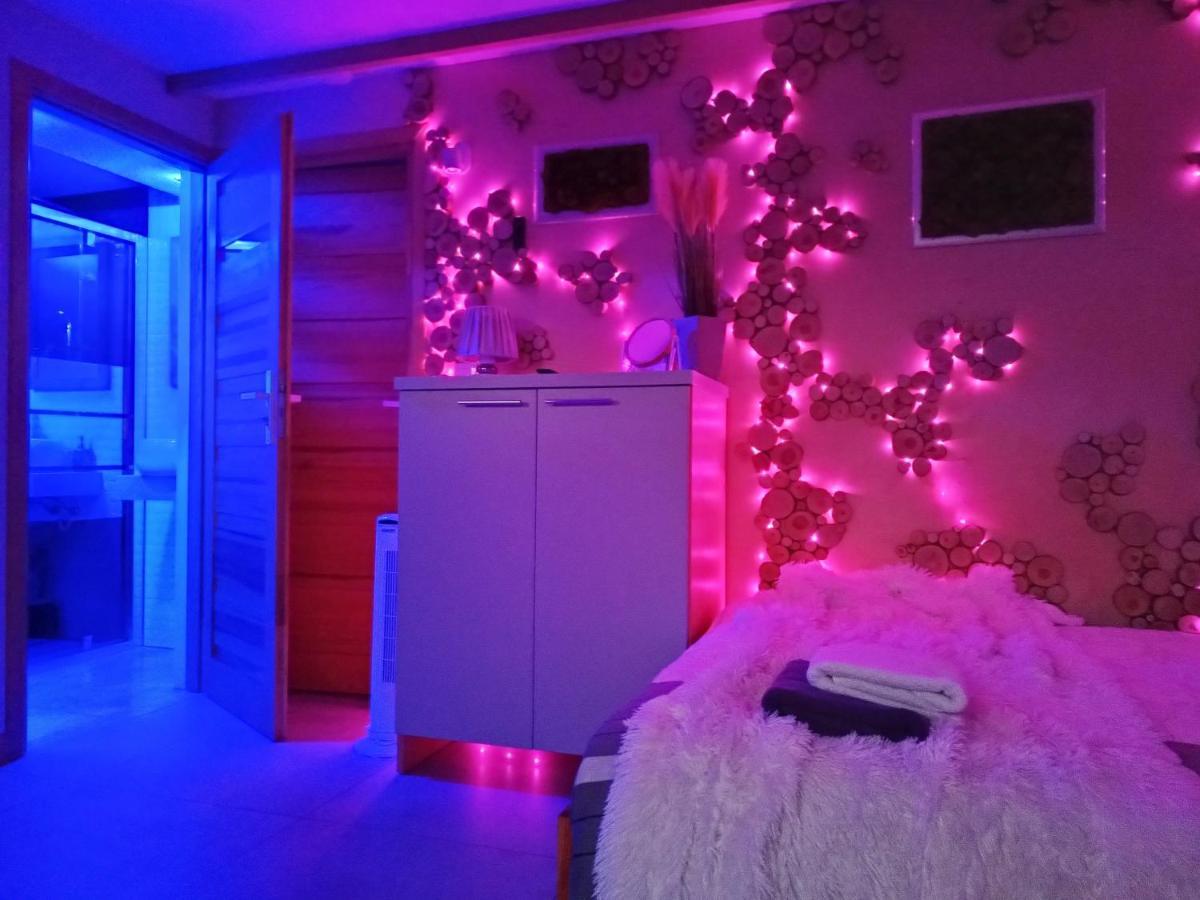 Lux Houses W Domku Tylko Dwa Apartamentyz Jacuzzi Zewnetrznym Groń Exteriör bild