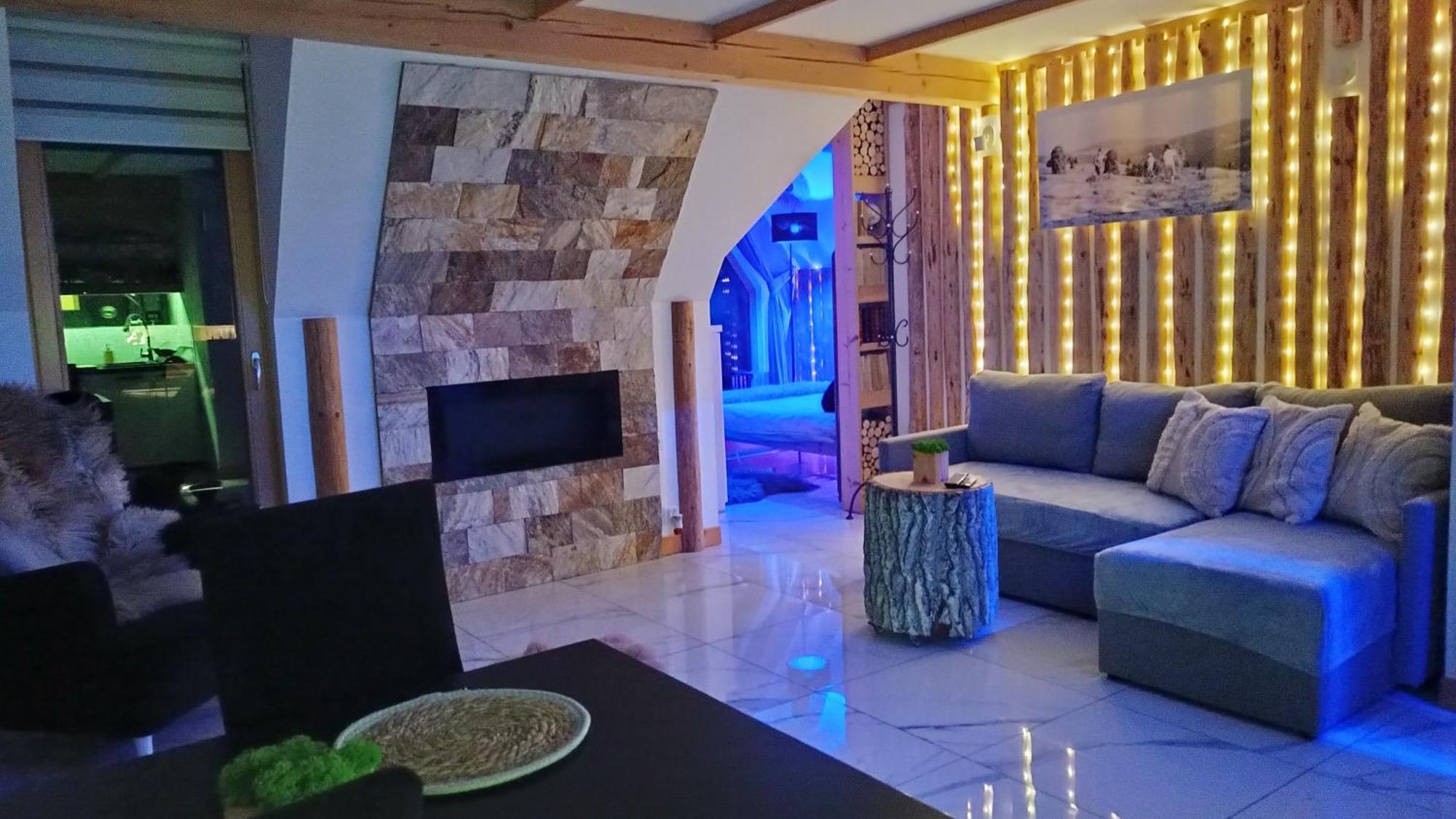 Lux Houses W Domku Tylko Dwa Apartamentyz Jacuzzi Zewnetrznym Groń Exteriör bild